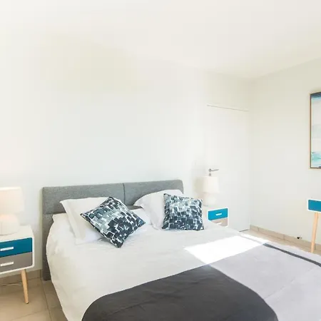 Le Lumineux Avec Jacuzzi Privatif Et Parking Prive Apartment Sarlat-la-Canéda Exterior photo